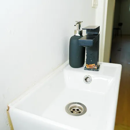 Modern 1br & 1lr Next To Center خنت