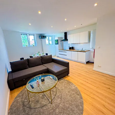شقة Modern 1br & 1lr Next To Center خنت